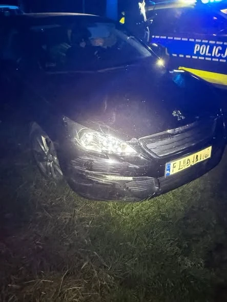Prawie 3 promile i ucieczka przed policją. Rozbił auto i uciekał pieszo