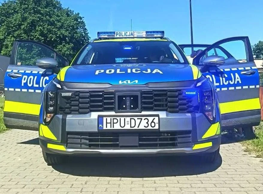 Ukradł 800 zł seniorowi podczas montażu mebli. Stanął przed sądem