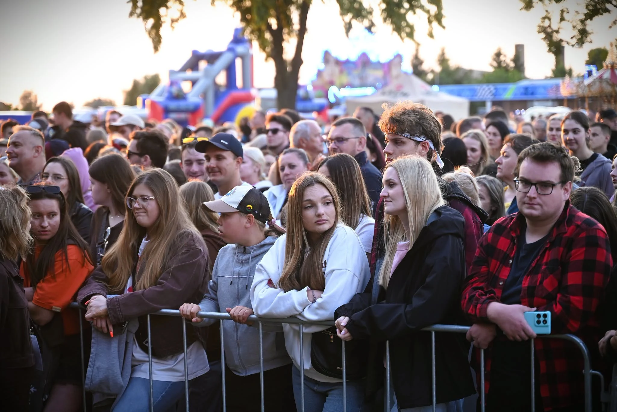Ewa Farna rozgrzała fanów na Dniach Gminy Krzemieniewo — zdjęcie 15