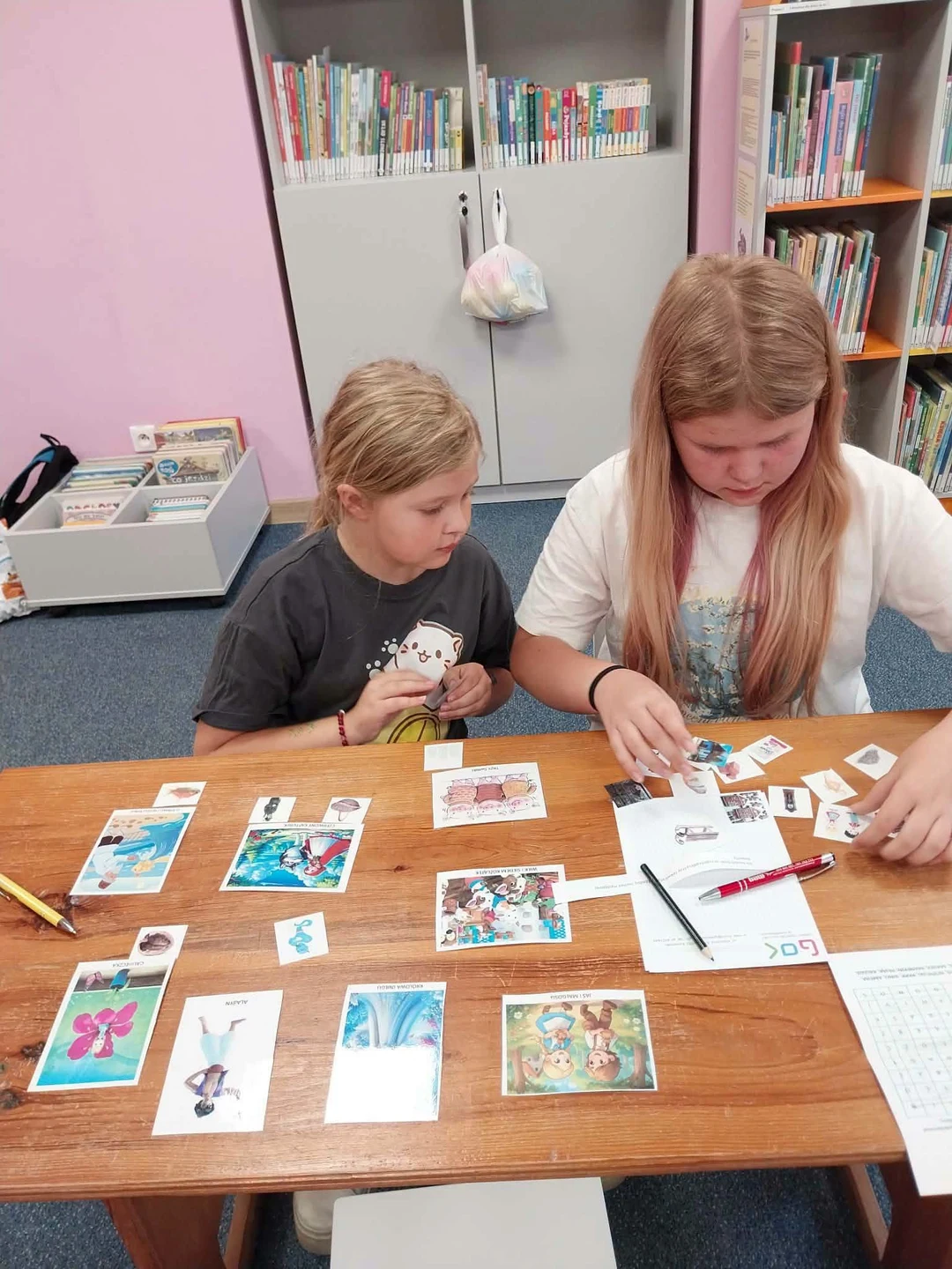 Noc w Bibliotece w Krzemieniewie: escape room i warsztaty decoupage — zdjęcie 7
