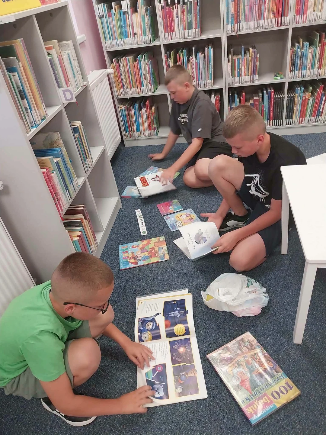Noc w Bibliotece w Krzemieniewie: escape room i warsztaty decoupage — zdjęcie 8