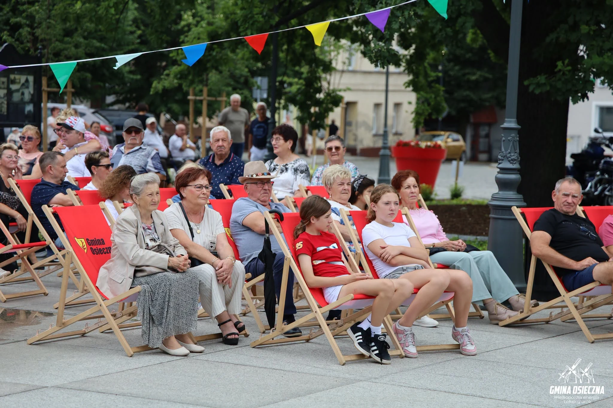 Klimat lat 80. opanował Rynek w Osiecznej — zdjęcie 7