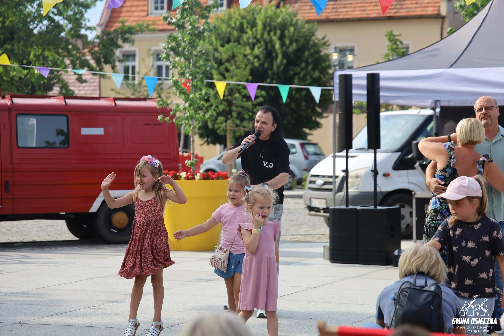 Klimat lat 80. opanował Rynek w Osiecznej — zdjęcie 33