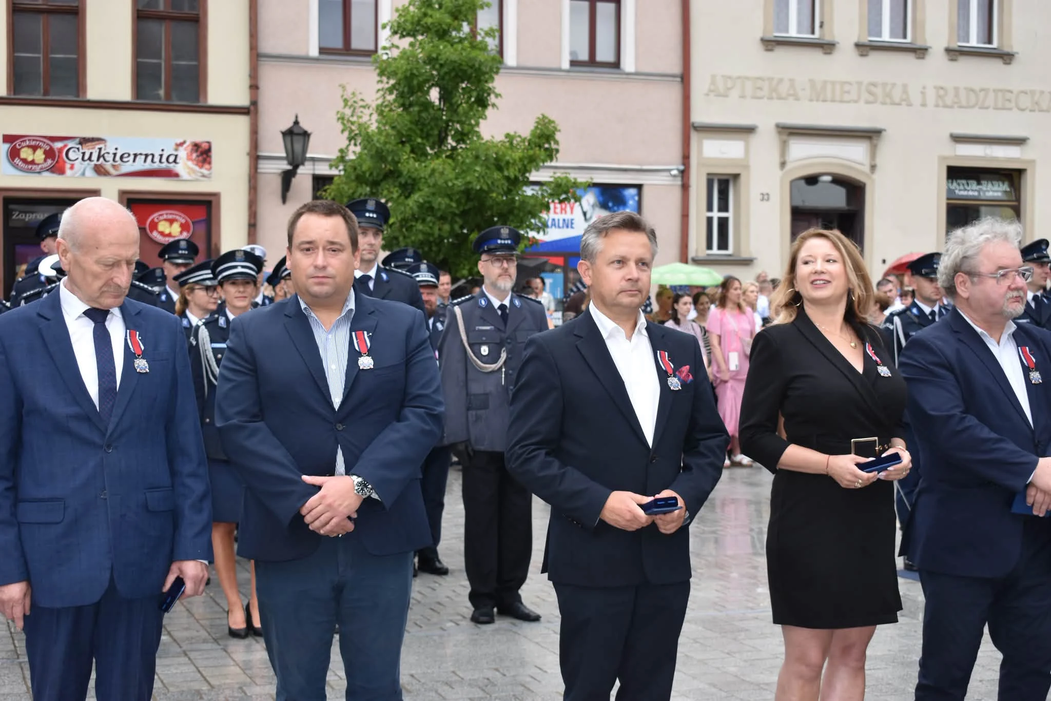 Święto Policji w Rawiczu: awanse, odznaczenia i nowy sztandar — zdjęcie 7