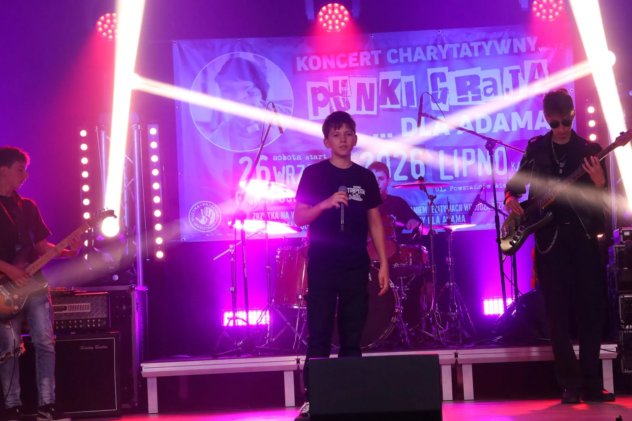 Punki zagrały dla Adama – charytatywny koncert pełen emocji — zdjęcie 8