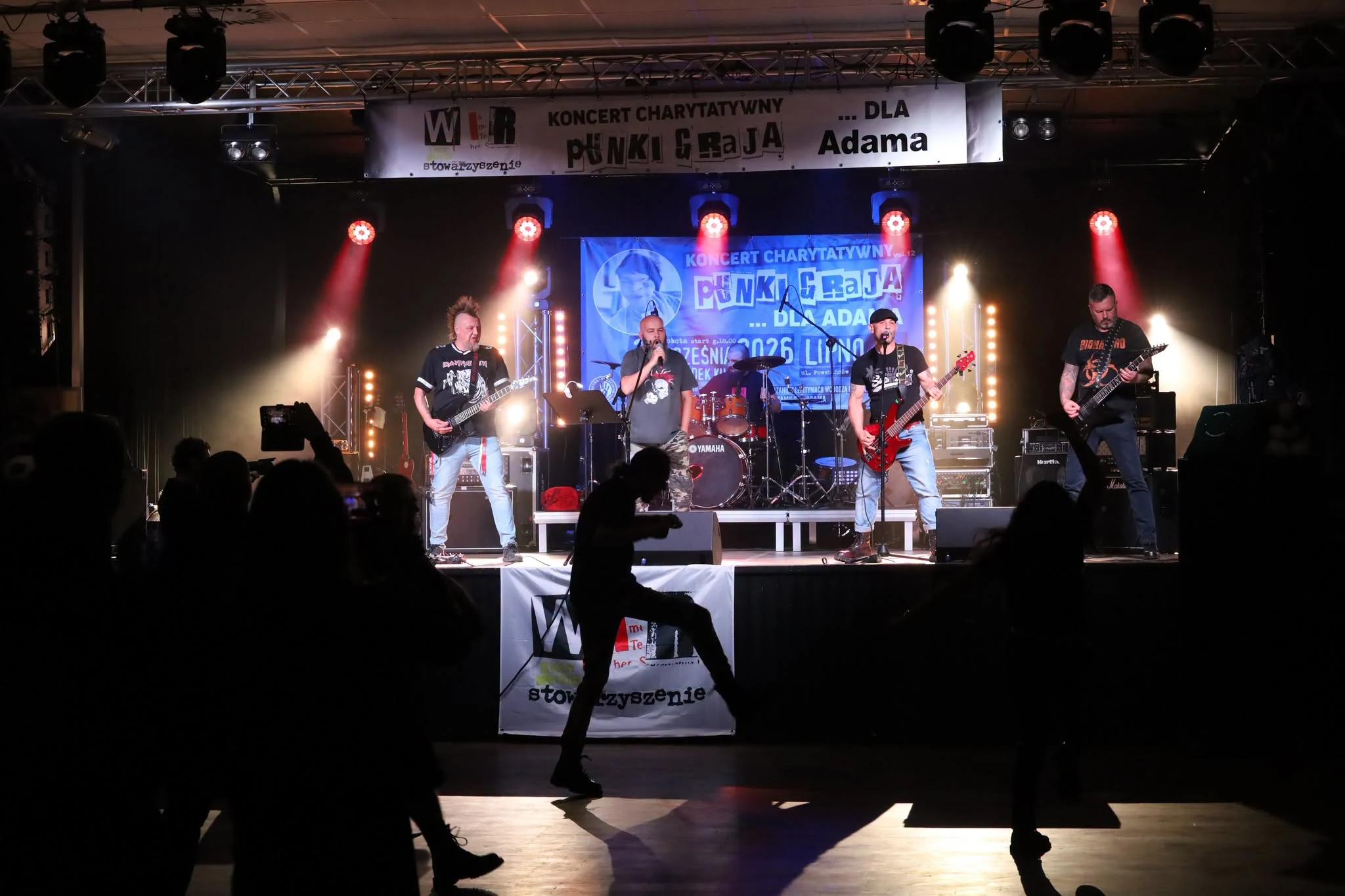 Punki zagrały dla Adama – charytatywny koncert pełen emocji — zdjęcie 29