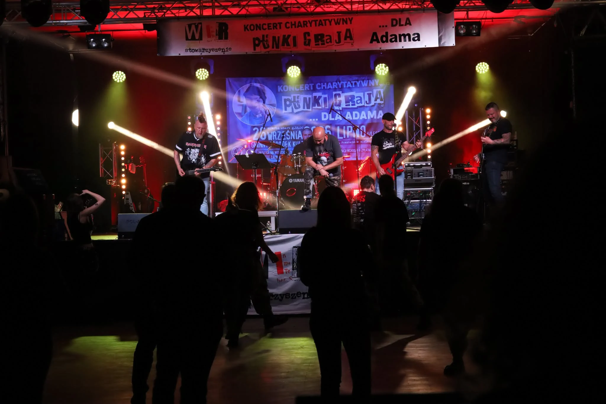 Punki zagrały dla Adama – charytatywny koncert pełen emocji — zdjęcie 41
