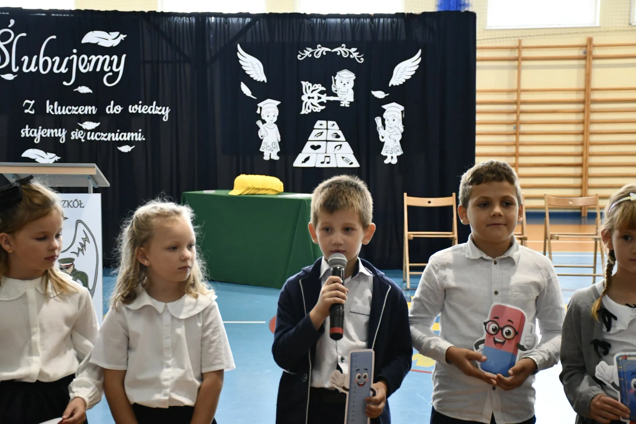 Pasowanie pierwszoklasistów w Brennie — zdjęcie 20