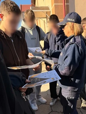Policjanci z Gostynia walczą z handlem ludźmi — zdjęcie 9