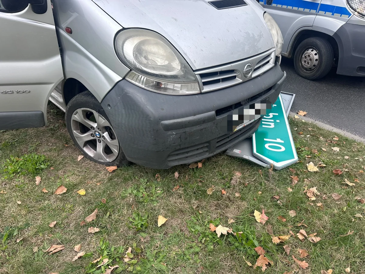 Prawie 3 promile za kierownicą – uderzył w znak w Kościanie