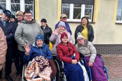 Nowy-bus-oficjalnie-przekazany-SDS-w-Kakolewie-00012