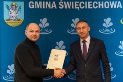 Podpisano-umowy-z-piecioma-klubami-00005