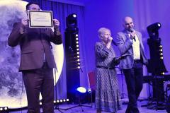 Wnies-serce-nad-zlo-00025