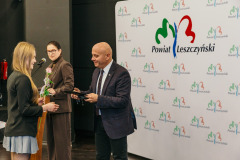 stypendia-Starosty-Leszczynskiego-037