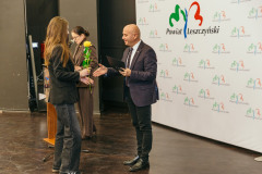 stypendia-Starosty-Leszczynskiego-202