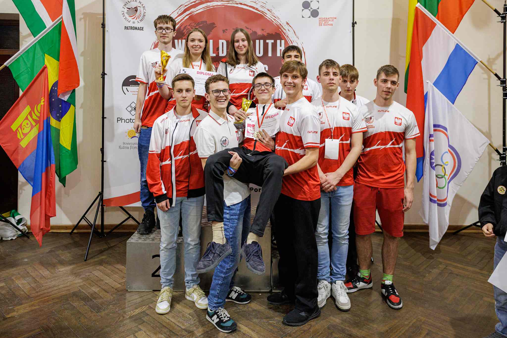 Polscy warcabiści z UKS Roszada Lipno Młodzieżowymi Mistrzami Świata