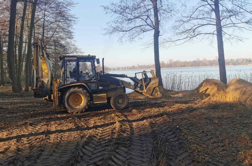  Nowa plaża na „Stanisławówce” – prace w Gminie Osieczna