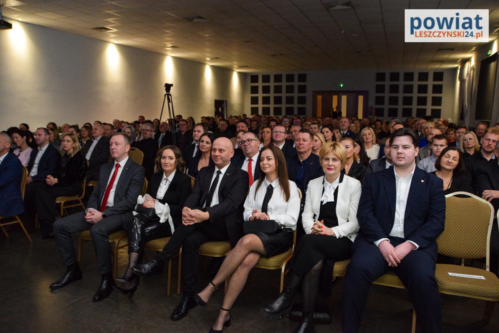 Koncert Noworoczny 2025 w Święciechowie – Wyróżnienia dla Zasłużonych w Powiecie Leszczyńskim