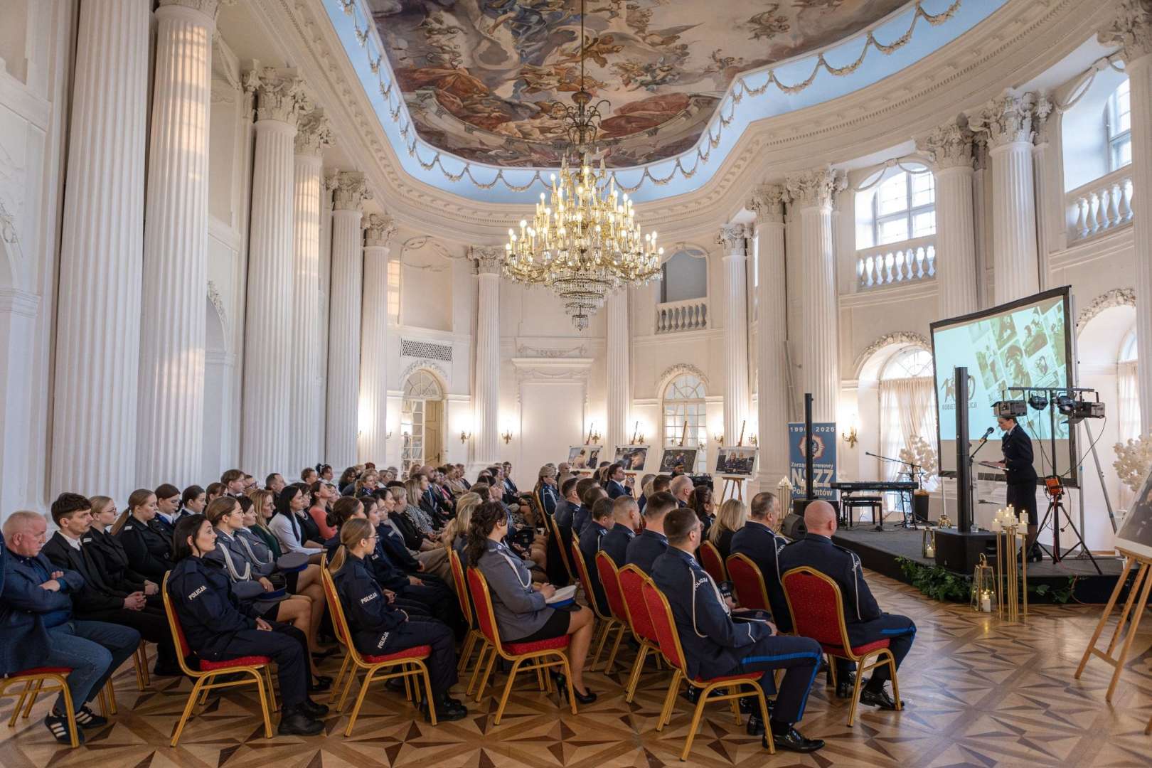 100 lat Policji Kobiecej – uroczysta gala w Zamku Królewskim w Rydzynie