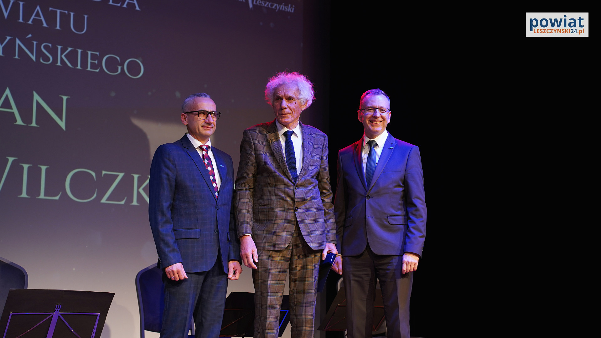 Starosta Leszczyński wręczył nagrody i wyróżnienia. Koncert Noworoczny 2026